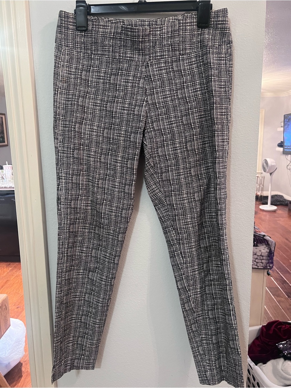 New York & Company Black and White Plaid Dress Pants